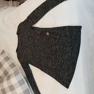 Gray Heather knit sweater, lightweight, hip length. Sz s